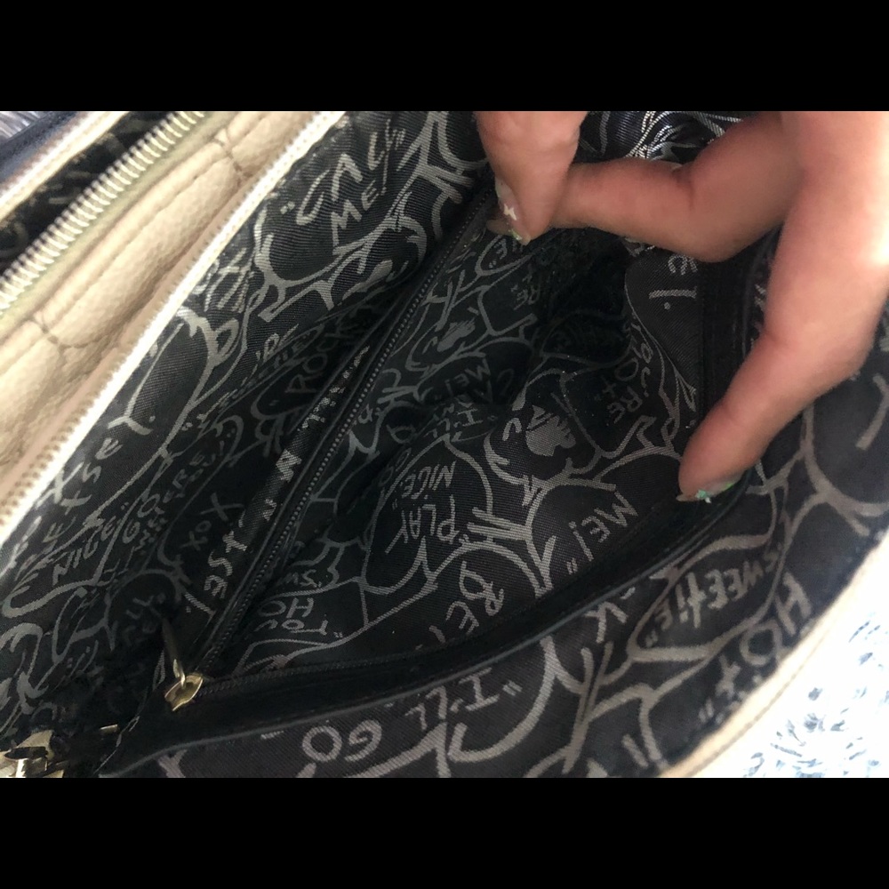 Betsey Johnson White Black Bow Handbag! Project bag! See details - Picture 9 of 11
